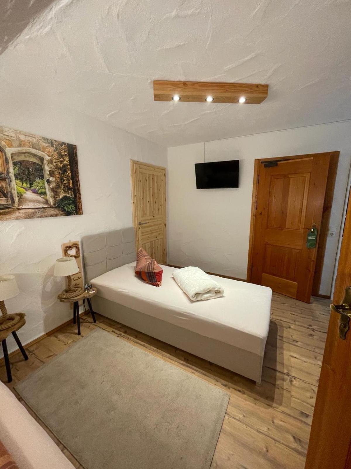Hotel-Hauensteiner-Hof Екстер'єр фото